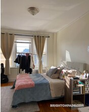 1637 Commonwealth Ave in Boston, MA - Building Photo - Building Photo