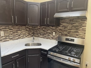 130 Woodbine St in Brooklyn, NY - Building Photo - Building Photo