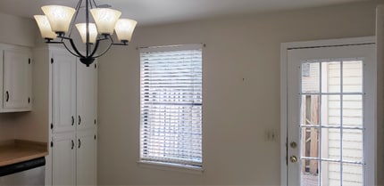 1025 Brentwood Pointe in Brentwood, TN - Foto de edificio - Building Photo