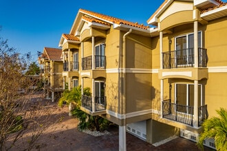 300 Capri Blvd in Treasure Island, FL - Building Photo - Building Photo