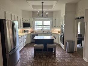 7614 Millicent Way in Shreveport, LA - Building Photo - Building Photo