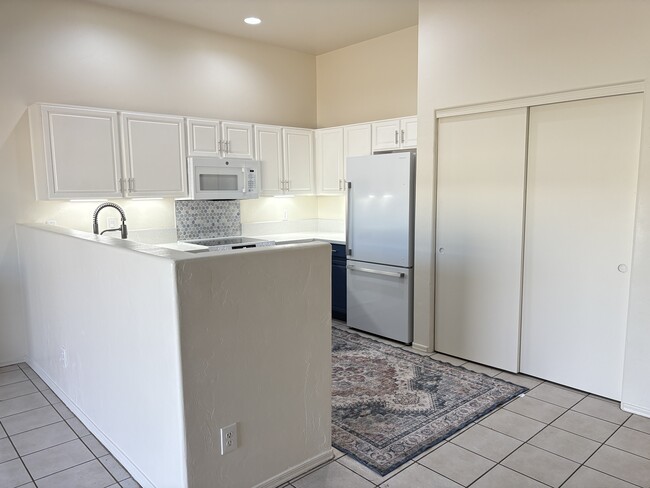 8519 E Seabury Ct in Tucson, AZ - Foto de edificio - Building Photo