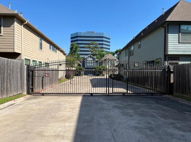 1108 Beall Landing Ct in Houston, TX - Building Photo - Building Photo