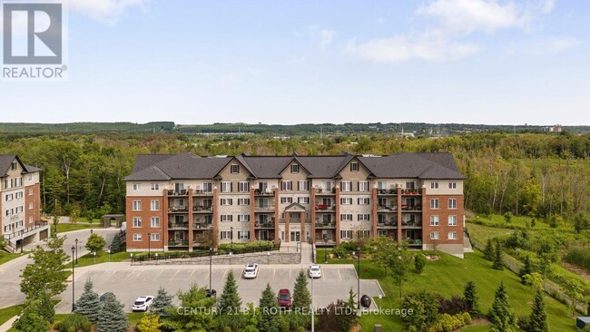 5-305 Greenwich St in Barrie, ON - Building Photo - Building Photo