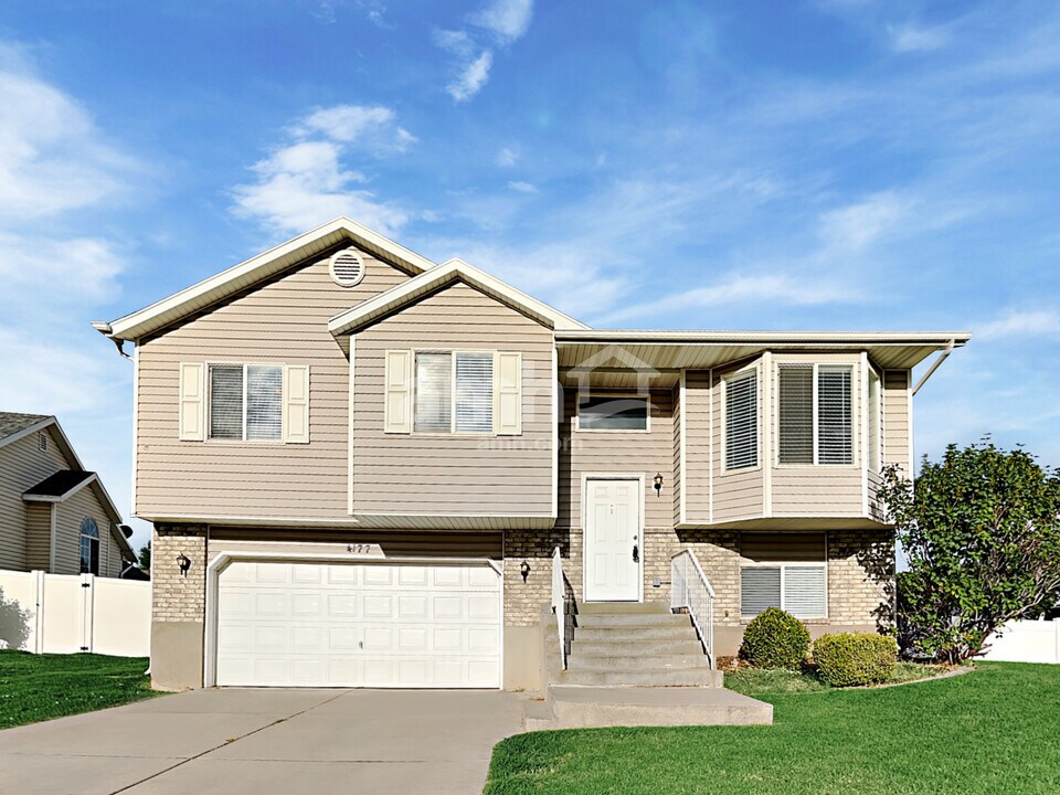 4177 S 1000 W in Riverdale, UT - Building Photo