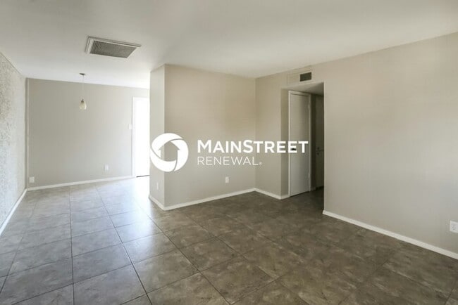 8209 S 24th Way in Phoenix, AZ - Building Photo - Building Photo