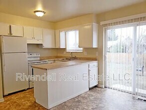 48 Lima St in Aurora, CO - Building Photo - Building Photo