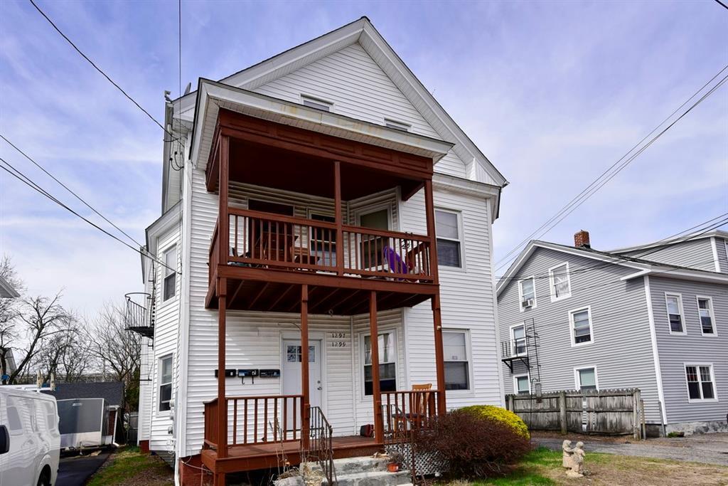 3 Main St in West Warwick, RI - Building Photo