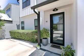 4804 Duval Rd in Austin, TX - Building Photo - Building Photo