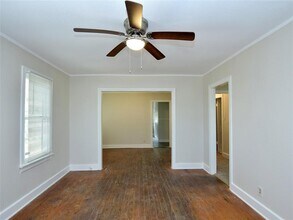 4305 Red River St in Austin, TX - Building Photo - Building Photo