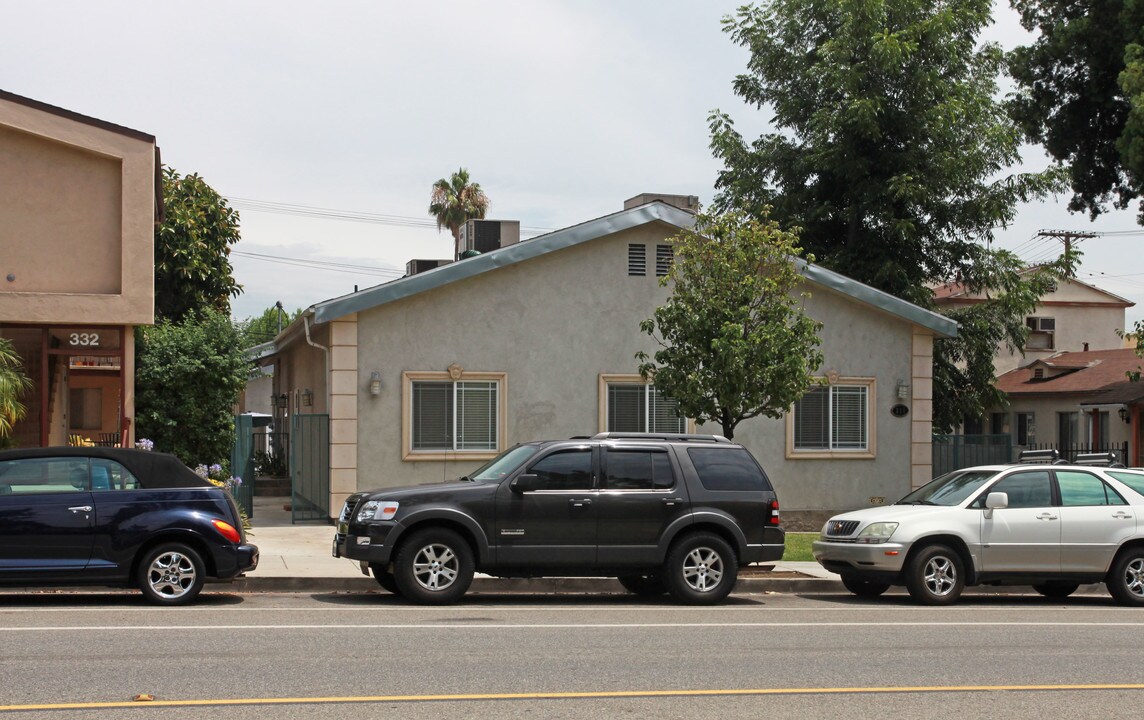 318 E Verdugo Ave in Burbank, CA - Building Photo