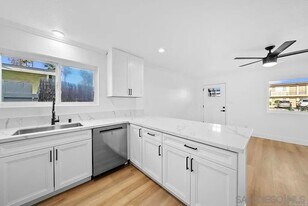378-80 7th St in Imperial Beach, CA - Building Photo
