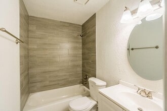 700 NW 2nd Way in Deerfield Beach, FL - Building Photo - Building Photo