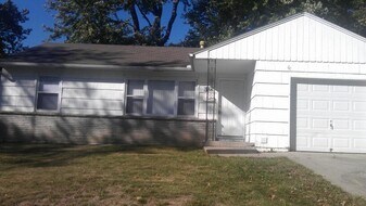 6122 Haskell Ave in Kansas City, KS - Building Photo