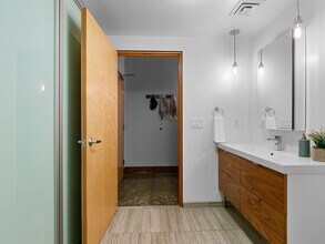 416 NW 13th Ave in Portland, OR - Foto de edificio - Building Photo