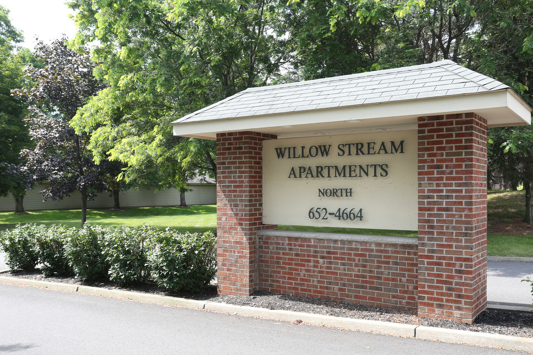 Willow Stream Apartments North Photo