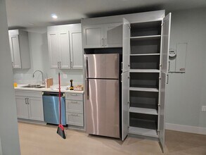 534 College St in Woodland, CA - Building Photo - Building Photo