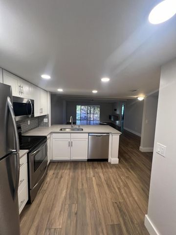 10120 Boca Entrada Blvd, Unit 410 in Boca Raton, FL - Building Photo