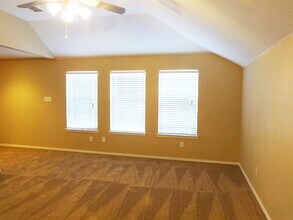 1113 Skylark Dr in Burleson, TX - Building Photo - Building Photo