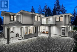 181 Stevens Dr in West Vancouver, BC - Building Photo - Building Photo