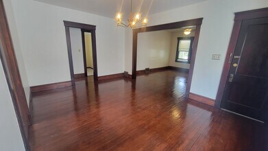 10405 Ignatius Ave in Cleveland, OH - Building Photo - Building Photo