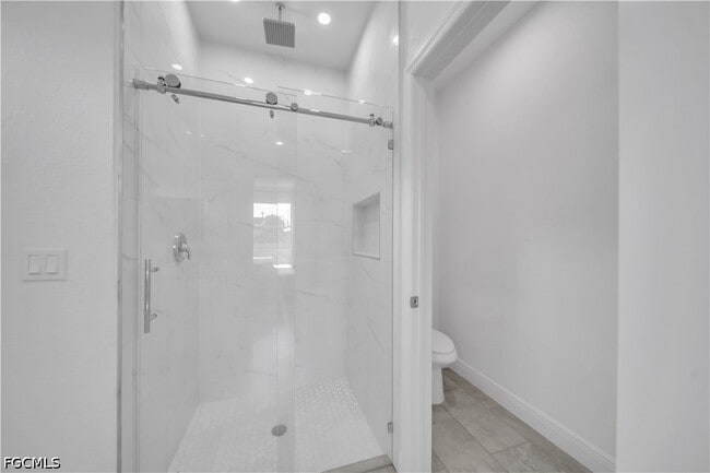 property at 6208 Forest Ct