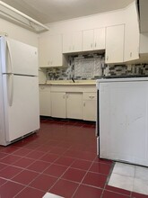 800 Page Ave-Unit -Unit 1 in Jackson, MI - Foto de edificio - Building Photo