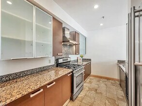 368 Elm St in San Francisco, CA - Building Photo - Building Photo