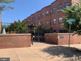 918 Stubblefield Ln in Baltimore, MD - Building Photo