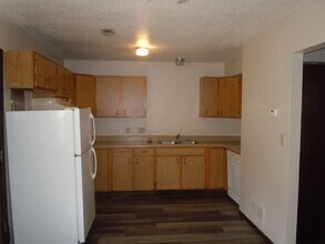 8 Bonne Terre Dr-Unit -A in Collinsville, IL - Building Photo - Building Photo