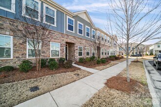 410 Kenwood Vw in Indian Trail, NC - Building Photo - Building Photo