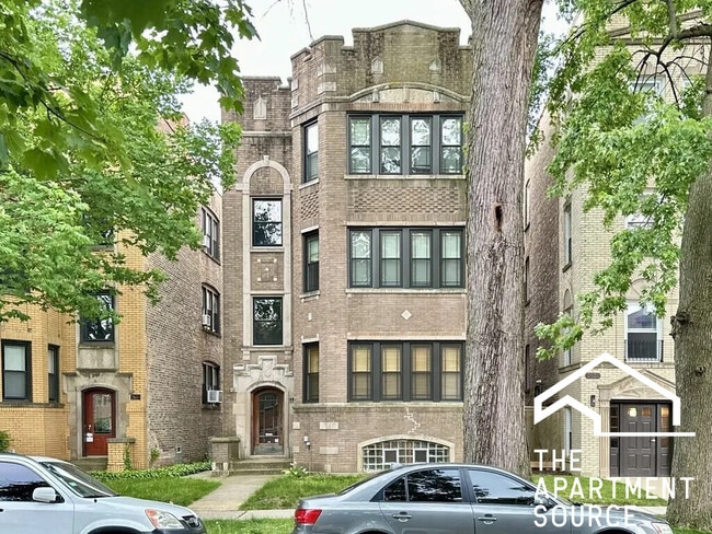 2619 W Greenleaf Ave, Unit 2