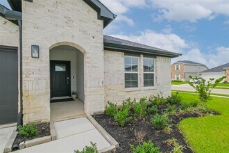 30702 CASTLE COVE Dr in Fulshear, TX - Building Photo - Building Photo