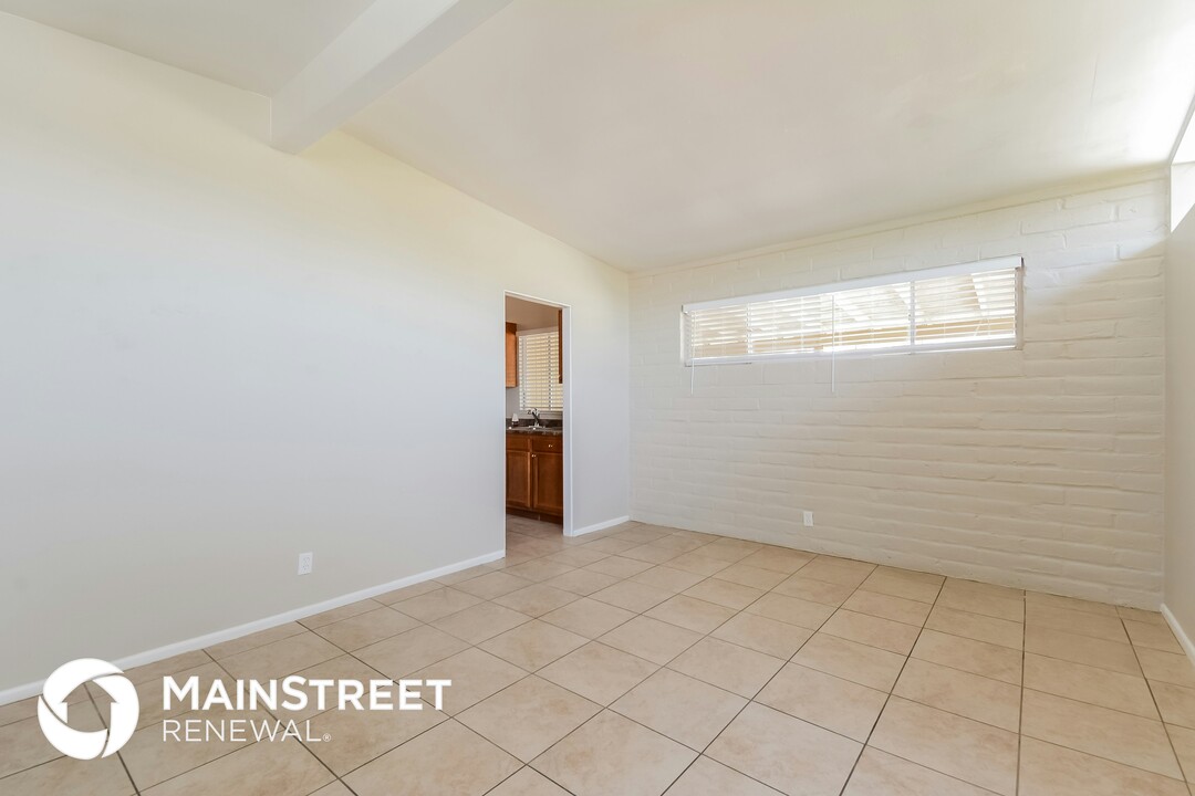7902 E Scarlett St in Tucson, AZ - Building Photo