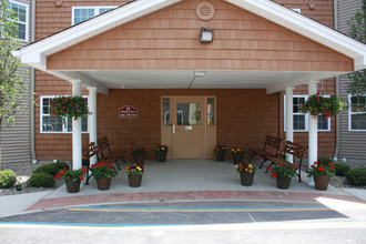 Ellenville Senior Apartments 55+ in Ellenville, NY - Foto de edificio - Building Photo