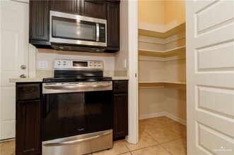 11 W Garfield Ave in Alton, TX - Building Photo - Building Photo