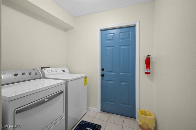 property at 1214 SW Santa Barbara Pl