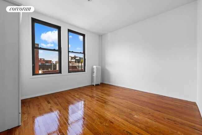 261 14th St in Brooklyn, NY - Foto de edificio - Building Photo