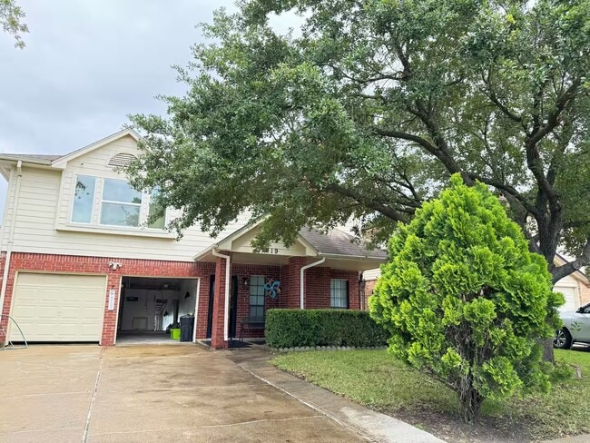 12319 Grove Meadow Dr in Stafford, TX - Foto de edificio - Building Photo