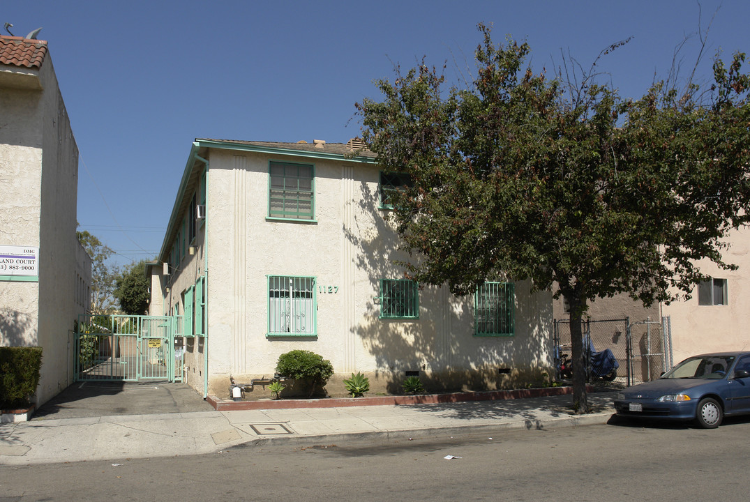 1127 Gordon St in Los Angeles, CA - Building Photo