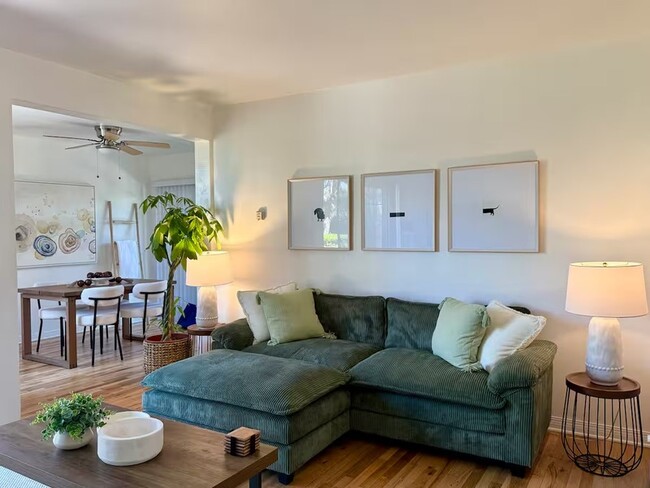 6670 W 86th Pl in Los Angeles, CA - Building Photo - Building Photo