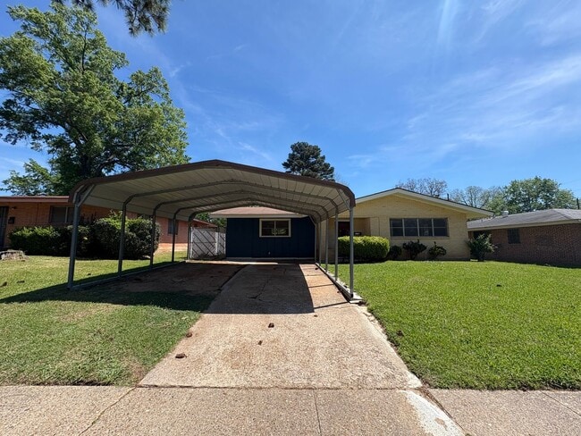 2711 Thayer St in Shreveport, LA - Building Photo - Building Photo
