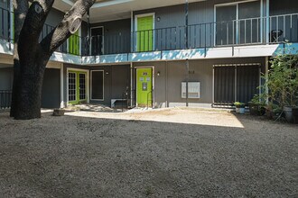 Palmera Apartments in Dallas, TX - Building Photo - Building Photo