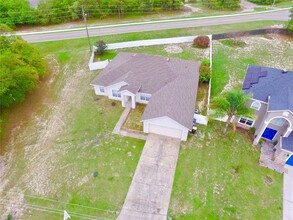 421 Peace Ct in Kissimmee, FL - Foto de edificio - Building Photo