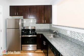 4413 N Wolcott Ave, Unit M392 in Chicago, IL - Building Photo - Building Photo