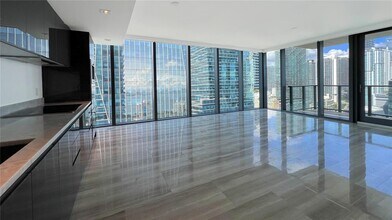1451 Brickell Ave, Unit 2406 in Miami, FL - Building Photo - Building Photo