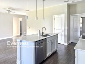 4336 Las Almanos Ave in North Port, FL - Building Photo - Building Photo