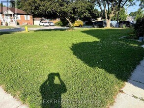 46 Ilfracombe Crescent in Toronto, ON - Building Photo - Building Photo