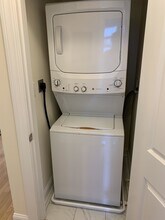 37 Auburn St, Unit 3 in Brookline, MA - Foto de edificio - Building Photo