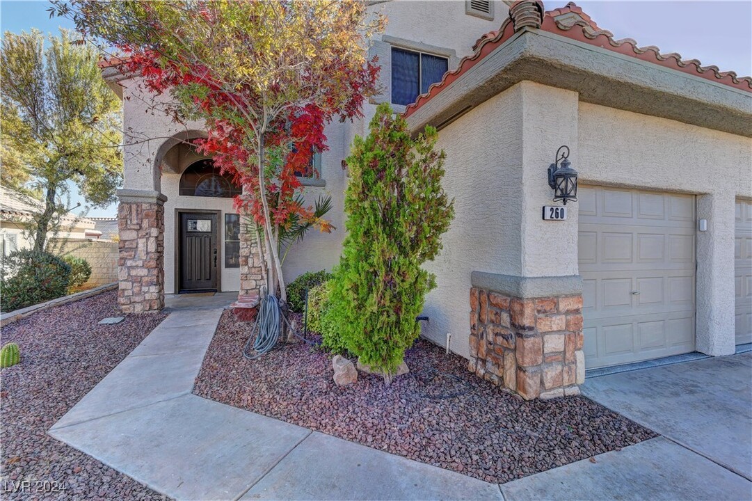 260 Corvallis Ct in Henderson, NV - Building Photo